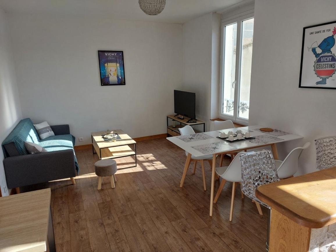 Appartement Proche Des Parcs Vichy Exterior foto